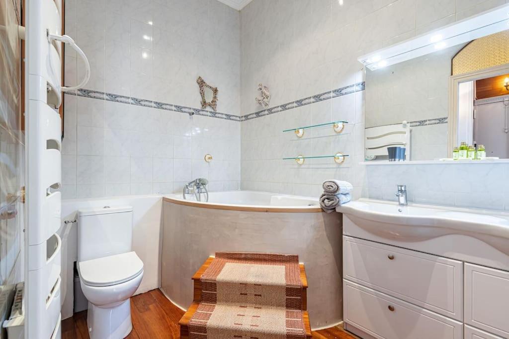 Risso - Comfortable 3 Bedrooms With Balcony Nice Buitenkant foto