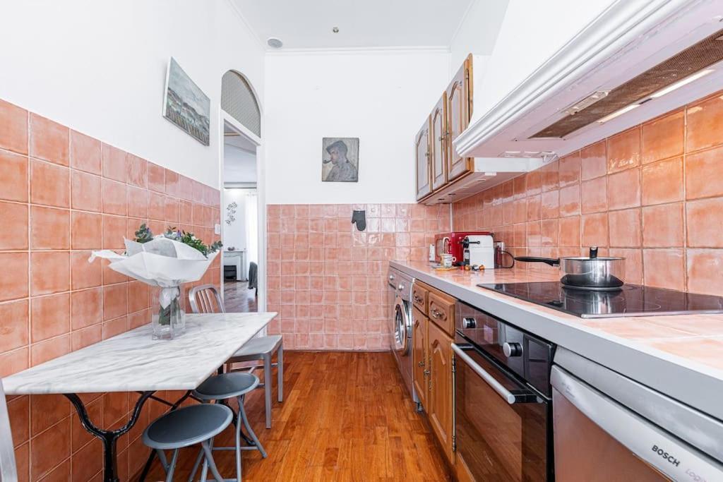 Risso - Comfortable 3 Bedrooms With Balcony Nice Buitenkant foto